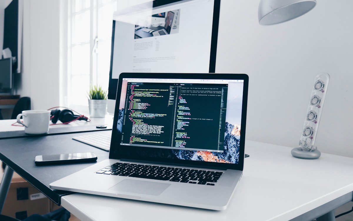 Développement web & mobile : les stacks qui ouvrent des portes